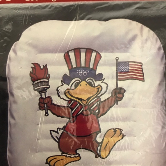 Vintage 1984 Moochie’s Los Angeles Olympics Inflatable Seat Cushion NIB - Picture 3 of 3